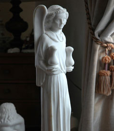 Copie de l'angelot aux burettes, marbre de carrare